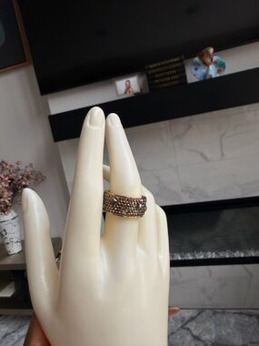 Henri Bendel Ring